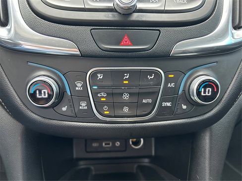 Used 2019 Chevrolet Equinox Premier image 24