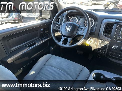 Used 2017 RAM 1500 Express w/ Express Value Package AWD/4WD image 14