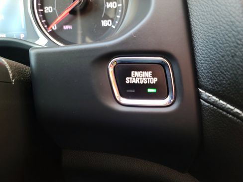 Used 2023 GMC Acadia SLT w/ Elevation Edition image 14