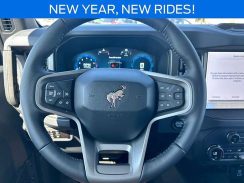 New 2025 Ford Bronco Badlands image 25