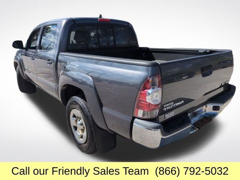 Used 2015 Toyota Tacoma 4x4 Double Cab w/ SR5 Package image 3