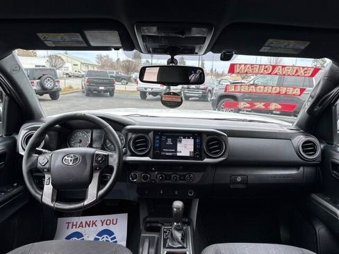 Used 2016 Toyota Tacoma TRD Off-Road w/ Towing Package image 12