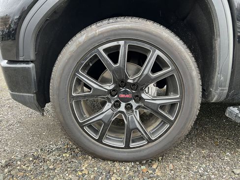 Used 2023 GMC Sierra 1500 Denali w/ Denali Carbonpro Edition AWD/4WD image 11
