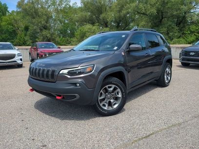 Used 2019 Jeep Cherokee Trailhawk w/ Cold Weather Group
