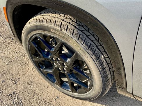 New 2026 Chevrolet Traverse RS w/ LPO, Floor Liner Package image 16