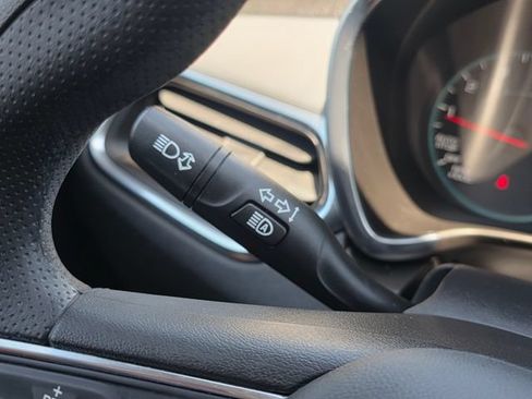 Used 2023 Chevrolet Equinox LS FWD image 36