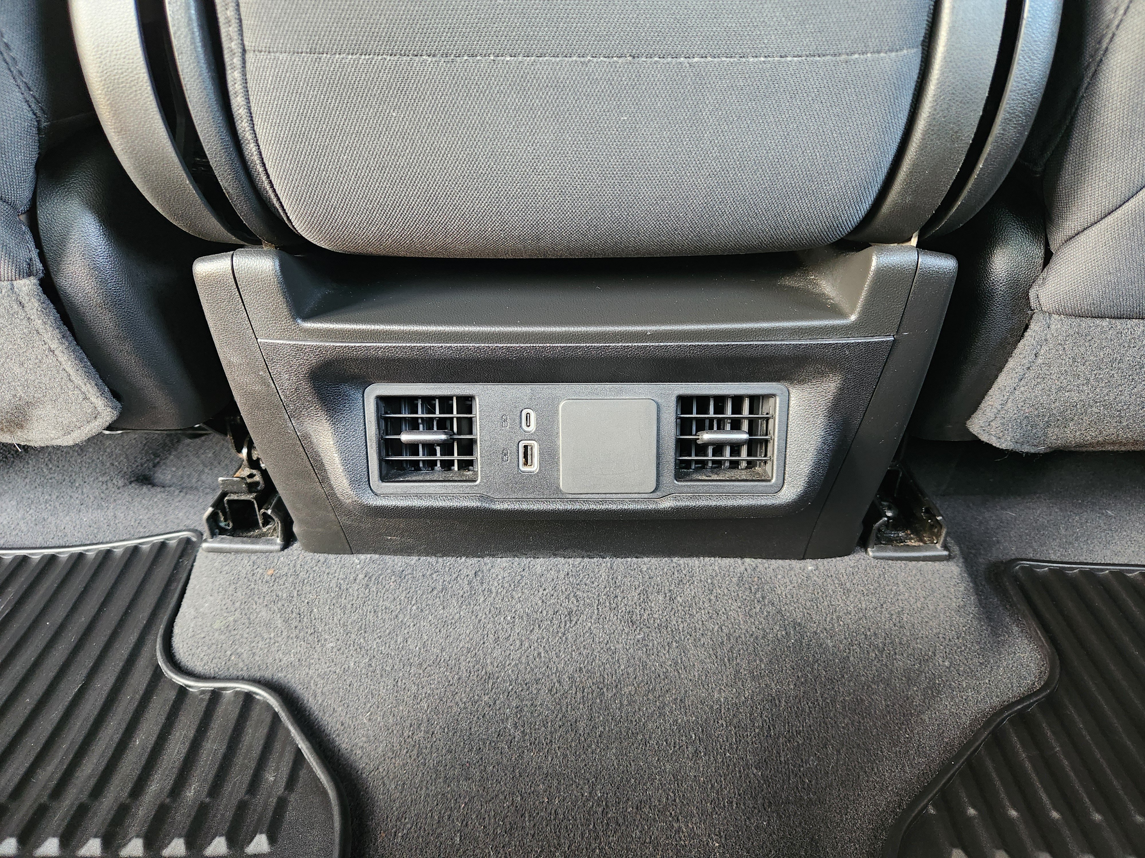 Used 2024 Chevrolet Silverado 1500 Custom w/ Turbomax Blackout Package RWD image 32