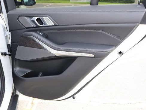 New 2026 BMW X5 xDrive40i w/ Premium Package image 17