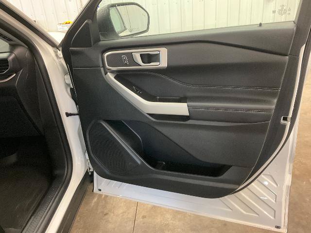 Certified 2024 Ford Explorer XLT w/ Equipment Group 202A AWD/4WD image 28