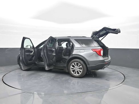 Used 2021 Ford Explorer Limited w/ Equipment Group 301A AWD/4WD image 54