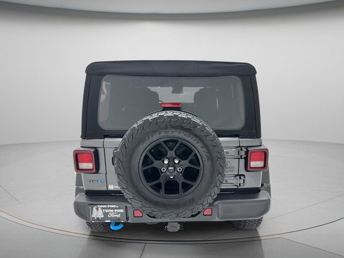 Used 2024 Jeep Wrangler Unlimited AWD/4WD image 7
