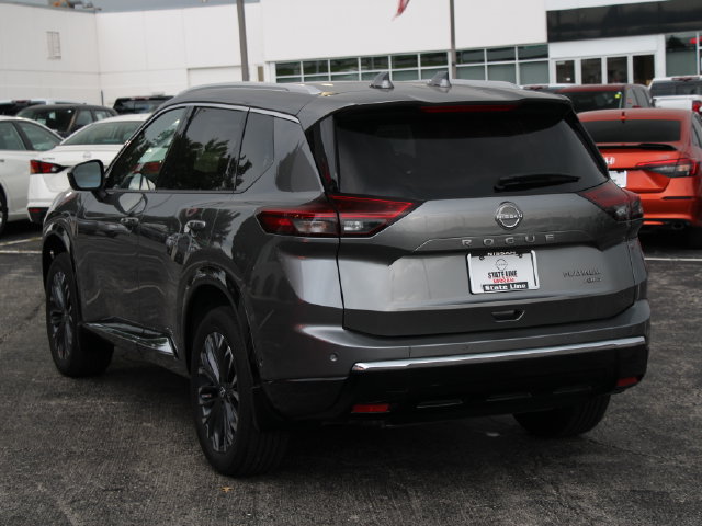 Certified 2025 Nissan Rogue Platinum w/ Tech Package AWD/4WD image 3