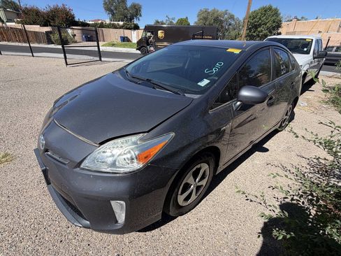 Used 2014 Toyota Prius Three FWD image 4