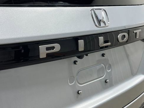 New 2026 Honda Pilot Elite image 6