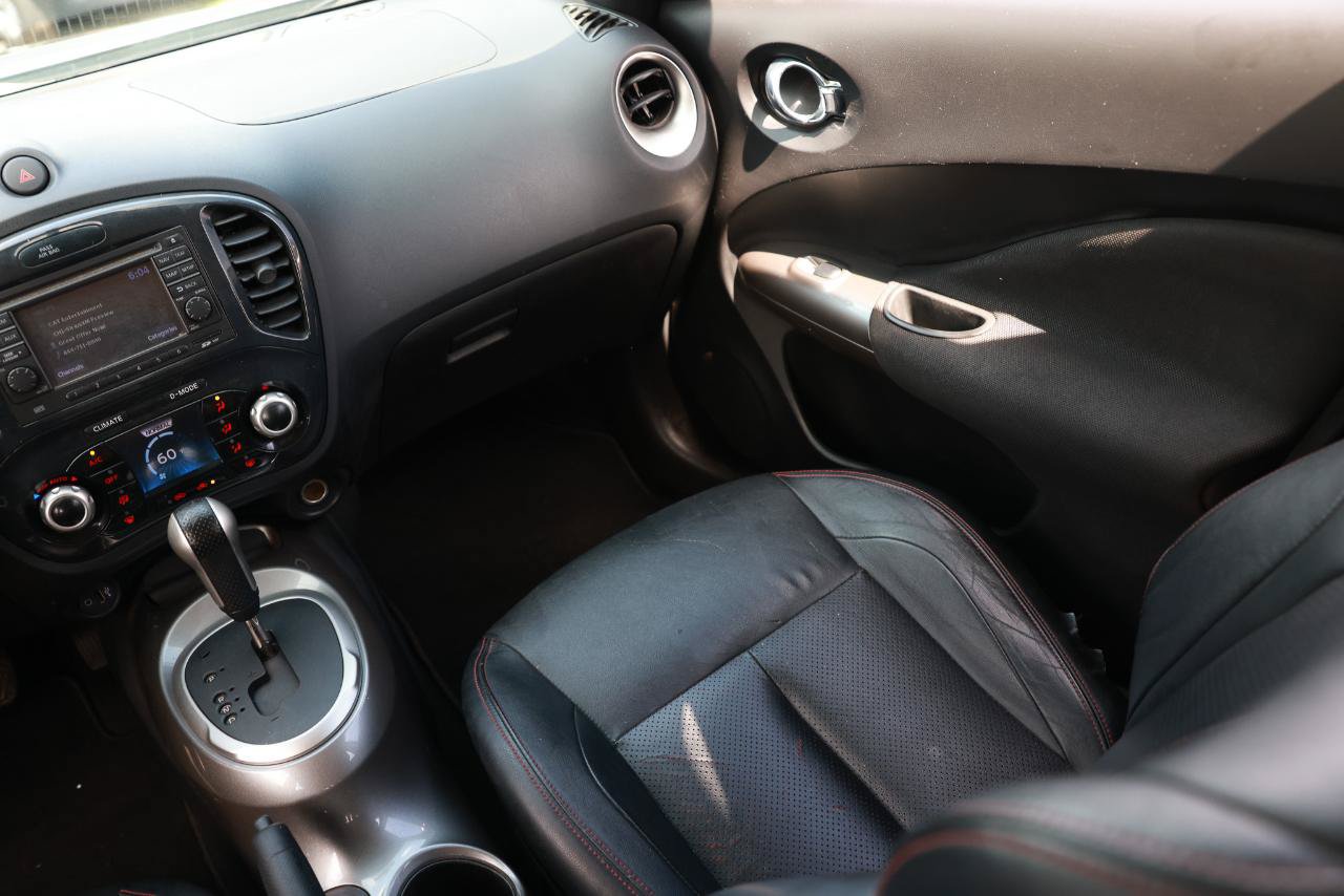 Used 2012 Nissan Juke SL FWD image 23