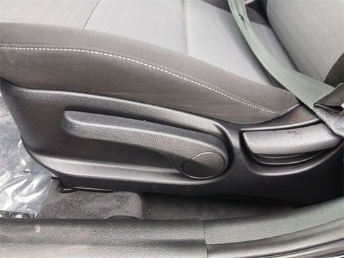 Used 2018 Kia Forte S image 12