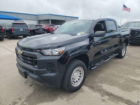 Used 2023 Chevrolet Colorado W/T image 1