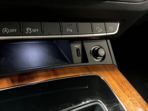 Certified 2023 Audi Q5 2.0T Premium w/ Convenience Package image 33