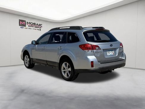 Used 2013 Subaru Outback 2.5i Premium w/ All-Weather Pkg AWD/4WD image 5