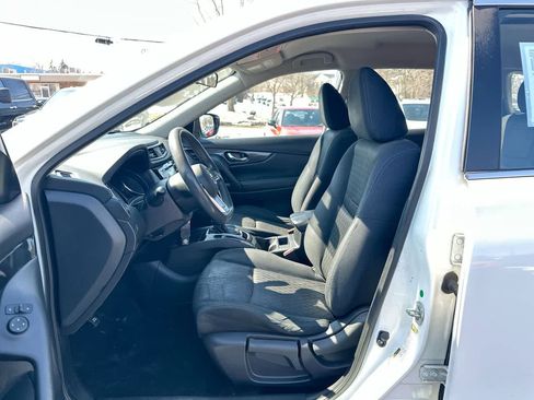 Used 2017 Nissan Rogue S image 21