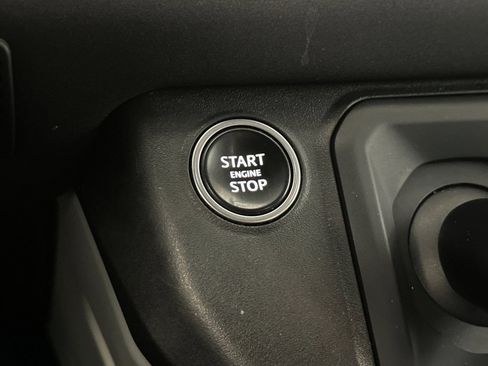 Used 2022 Land Rover Defender 110 S image 34