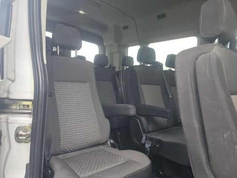 Used 2022 Ford Transit 350 XLT RWD image 8