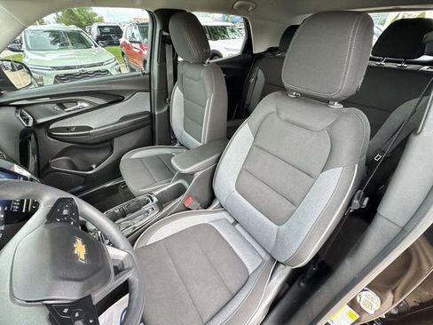 Used 2023 Chevrolet TrailBlazer LT w/ Convenience Package AWD/4WD image 21