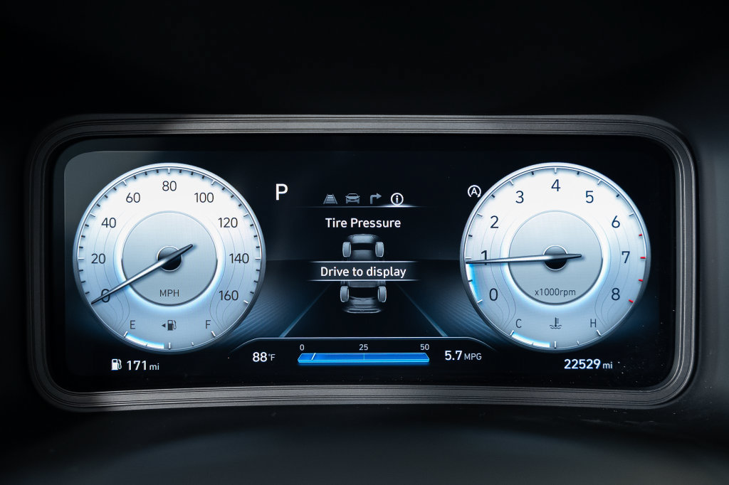 Certified 2023 Hyundai Kona Limited w/ Cargo Package FWD image 28