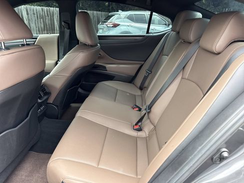 Used 2025 Lexus ES 350 w/ Premium Package FWD image 10