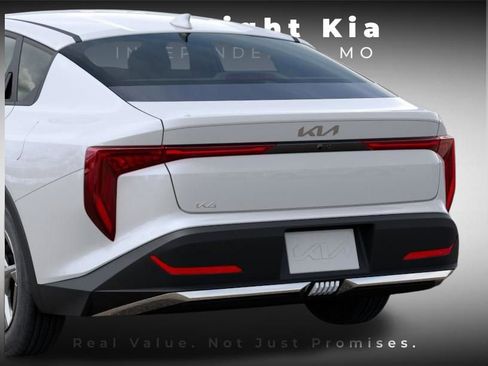 New 2026 Kia K4 FWD image 13