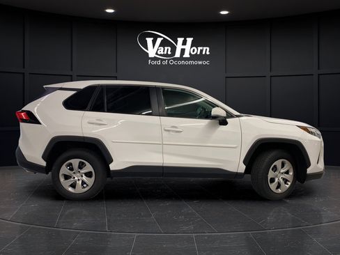 Used 2023 Toyota RAV4 LE AWD/4WD image 8