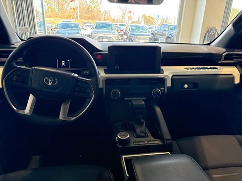 Used 2024 Toyota Tacoma TRD Off-Road image 13