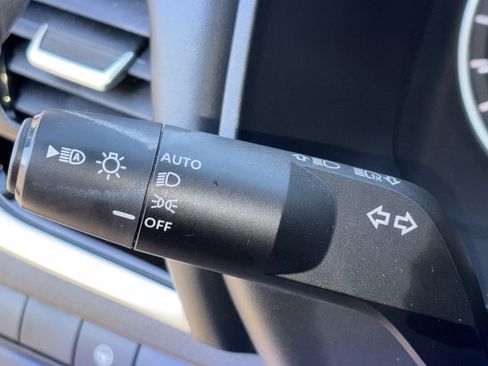 Certified 2023 Nissan Rogue SL w/ SL Premium Package image 19