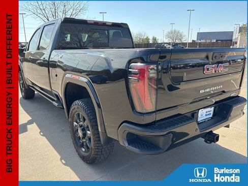 Used 2024 GMC Sierra 2500 AT4 w/ AT4 Premium Plus Package AWD/4WD image 5