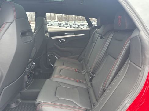Used 2022 Lamborghini Urus AWD/4WD image 13