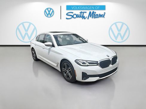 Used 2021 BMW 530i w/ Premium Package RWD image 1