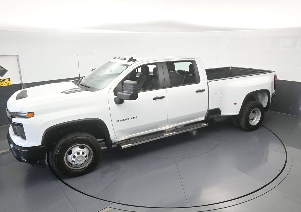 Used 2026 Chevrolet Silverado 3500 W/T AWD/4WD image 43