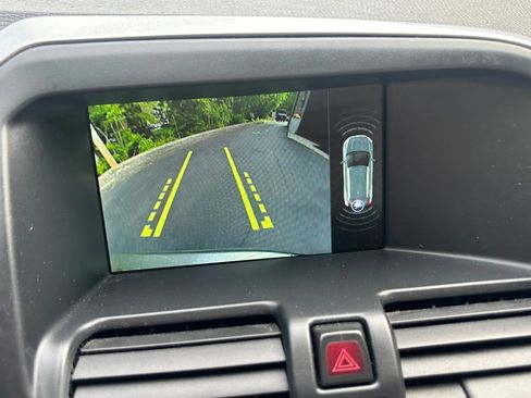 Used 2016 Volvo XC60 T5 Premier w/ Proximity Package FWD image 29