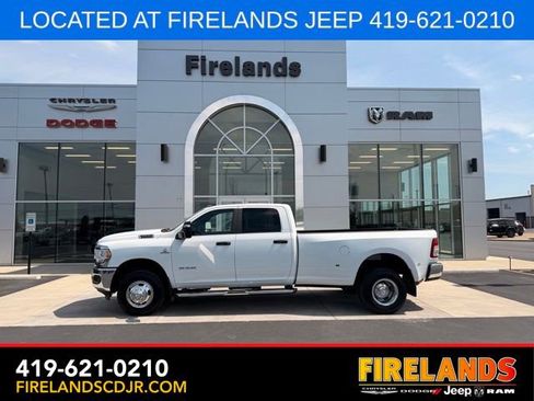 Used 2024 RAM 3500 Big Horn AWD/4WD image 2