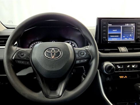 Certified 2022 Toyota RAV4 LE image 27