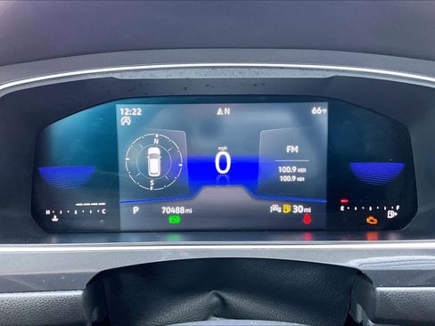 Used 2022 Volkswagen Tiguan SE image 25