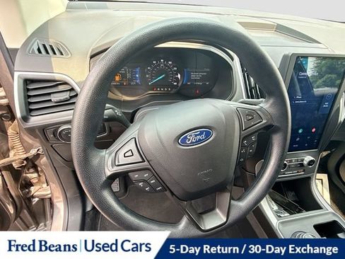 Used 2022 Ford Edge SE w/ Black Appearance Package AWD/4WD image 16