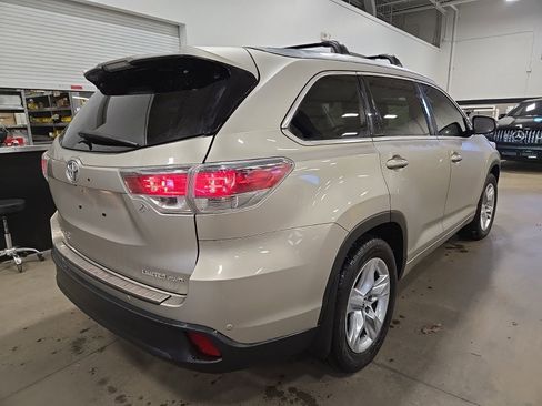 Used 2016 Toyota Highlander Limited image 5