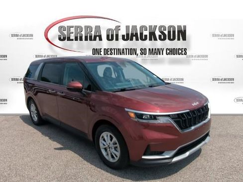 Certified 2024 Kia Carnival LX FWD image 2