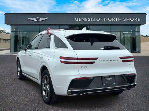 Certified 2026 Genesis GV70 2.5T Advanced AWD/4WD image 5