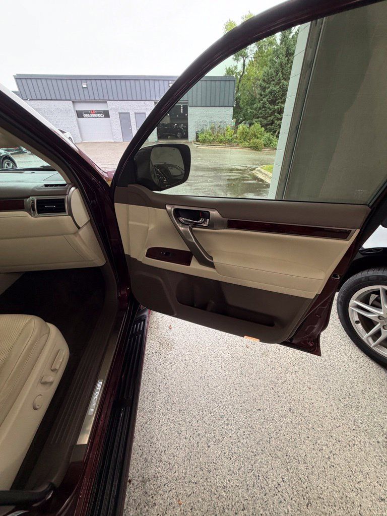 Used 2012 Lexus GX 460 Premium AWD/4WD image 24