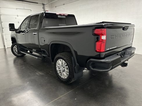 Used 2020 Chevrolet Silverado 2500 High Country image 9