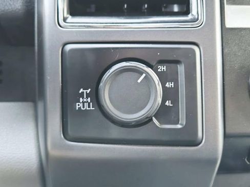 Used 2017 Ford F150 XLT w/ Equipment Group 302A Luxury image 28