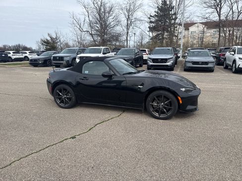 Used 2017 MAZDA MX-5 Miata Club image 21