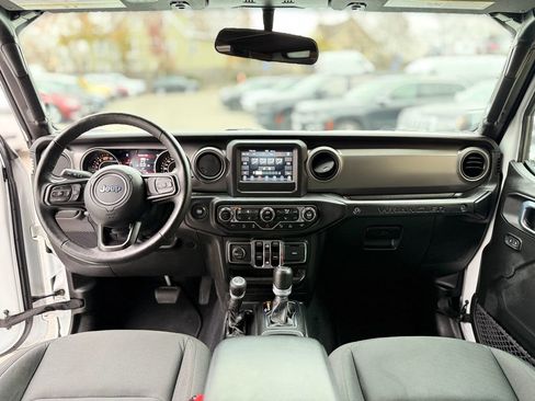 Used 2021 Jeep Wrangler Unlimited Sport image 11